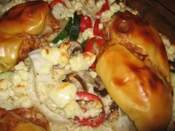 Hähnchenbrust gratiniert auf Gemüse/Pilzbett mit Feta - Rezept