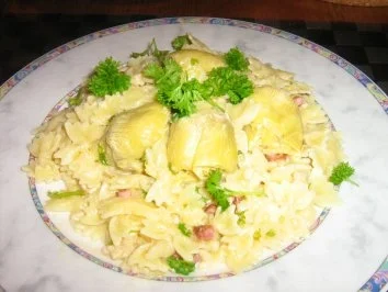 Mini-Farfalle mit Artischocken-Schinken-Sauce - Rezept
