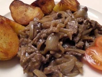 Beefsteak- Zwiebel-Pfännchen - Rezept