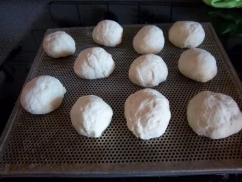 Rezept: Unsere besten Semmeln Bild Nr. 9 Unsere besten Semmeln - Rezept - Bild Nr. 9