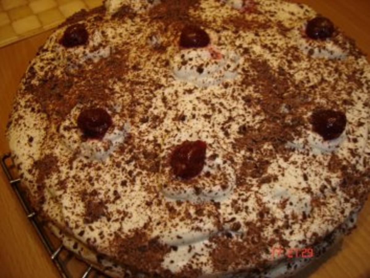 Kirsch - Sahne - Torte - Rezept mit Bild - kochbar.de