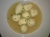 Rezept: Grießklößchensuppe Grießklößchensuppe - Rezept