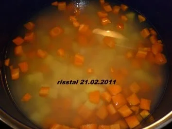 Deftiger Eintopf mit weissen Bohnen , geräucherter   Paprikawurst und Nockerln - Rezept - Bild Nr. 3