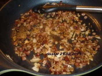 Deftiger Eintopf mit weissen Bohnen , geräucherter   Paprikawurst und Nockerln - Rezept - Bild Nr. 7