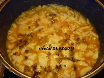 Deftiger Eintopf mit weissen Bohnen , geräucherter   Paprikawurst und Nockerln - Rezept - Bild Nr. 8