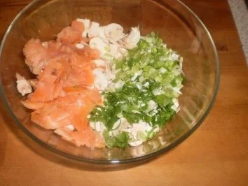 Rezept: Avocadosalat mit Lachs Bild Nr. 3 Avocadosalat mit Lachs - Rezept - Bild Nr. 3