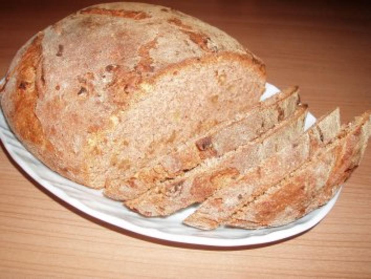 Bilder für Walnuss-Rosmarin-Brot - Rezept