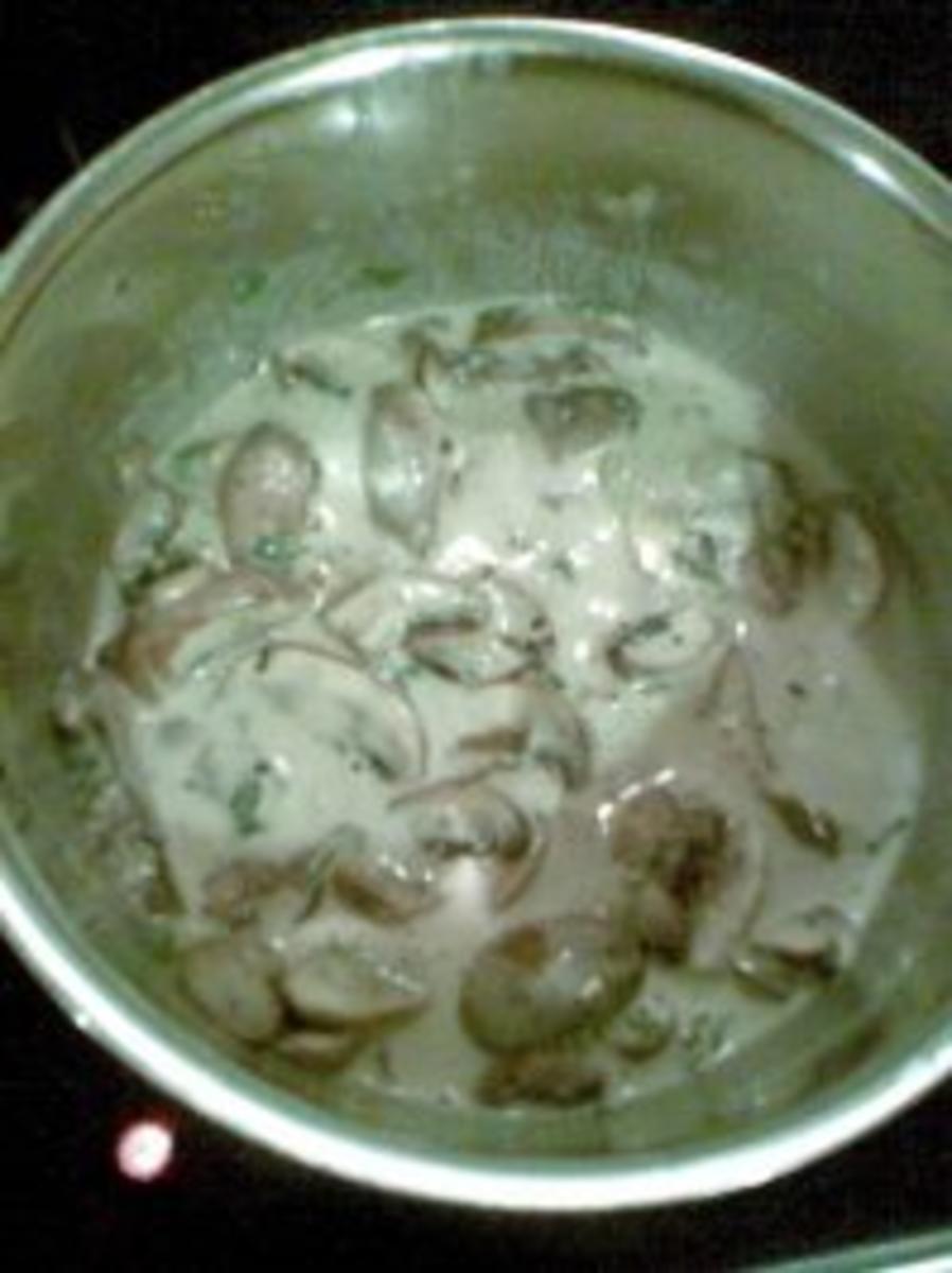 Rahmchampignon mit Champignons und Rama Cremefine - Rezept mit Bild ...