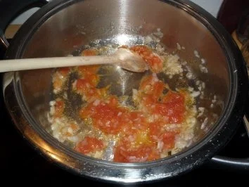 Rezept: Hühnerbrust geschnetzelt in Estragonsauce Bild Nr. 3 Hühnerbrust geschnetzelt in Estragonsauce - Rezept - Bild Nr. 3