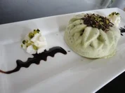 Pistazien - Eis mit Schokostückchen - Rezept