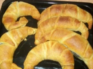 Rezept: schnelle Schokoladen - Hörnchen Bild Nr. 2 schnelle Schokoladen - Hörnchen - Rezept - Bild Nr. 2