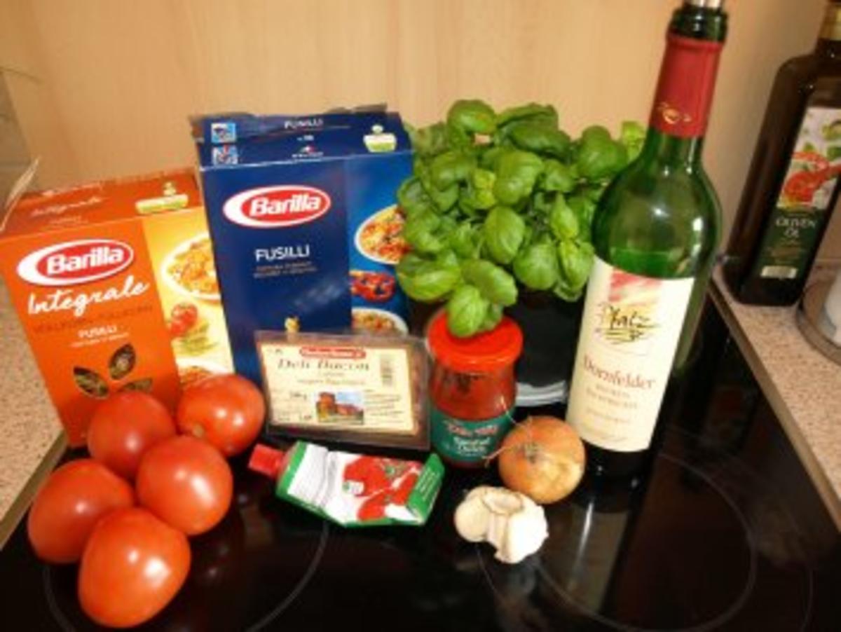 Fusilli mit Tomaten-Specksoße - Rezept - Bild Nr. 2
