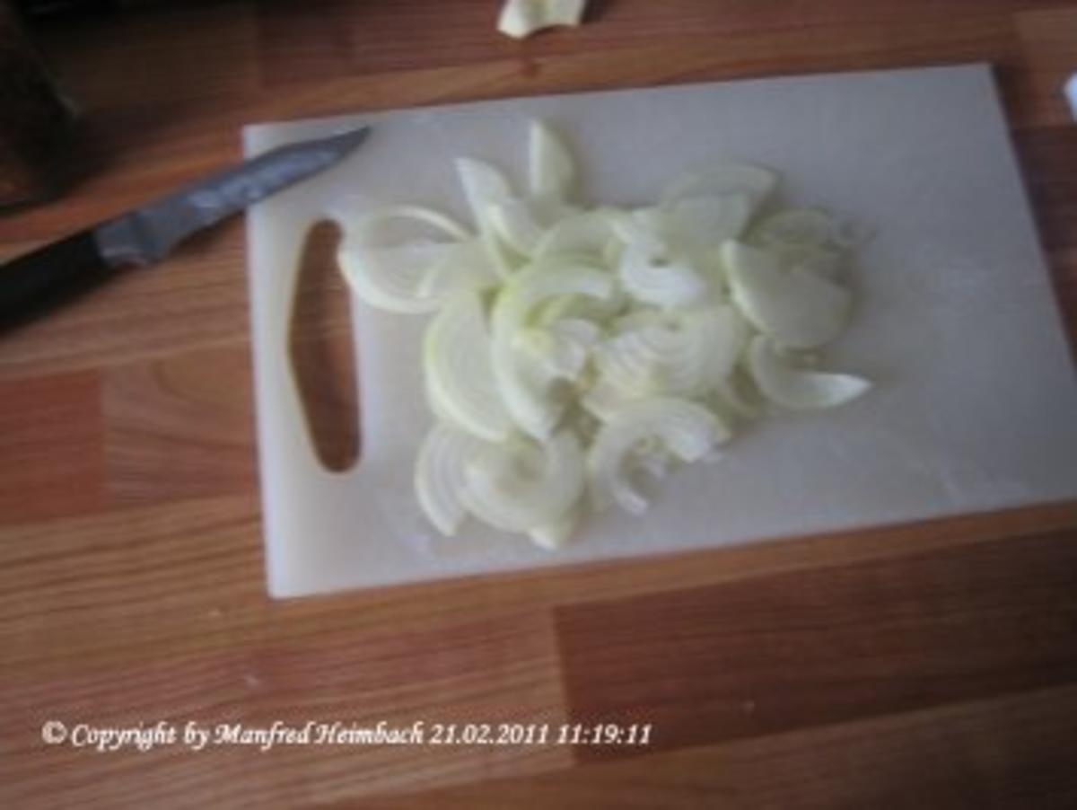 Hackfleisch – Minifrikadellen mit Currytomatensoße und Pommes frites - Rezept - Bild Nr. 3
