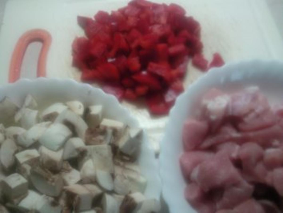 Geschnetzeltes mit Paprika und Champignons - Rezept - Bild Nr. 2