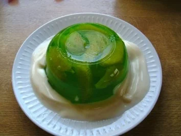 Sekt-Götterspeise.. mit Inhalt ;-)))).... - Rezept - Bild Nr. 7