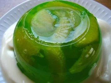 Sekt-Götterspeise.. mit Inhalt ;-)))).... - Rezept - Bild Nr. 5