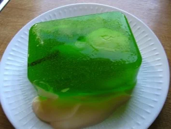 Sekt-Götterspeise.. mit Inhalt ;-)))).... - Rezept - Bild Nr. 3