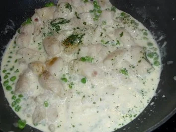 Rezept: Fisch - Sahnegeschnetzeltes Bild Nr. 3 Fisch - Sahnegeschnetzeltes - Rezept - Bild Nr. 3