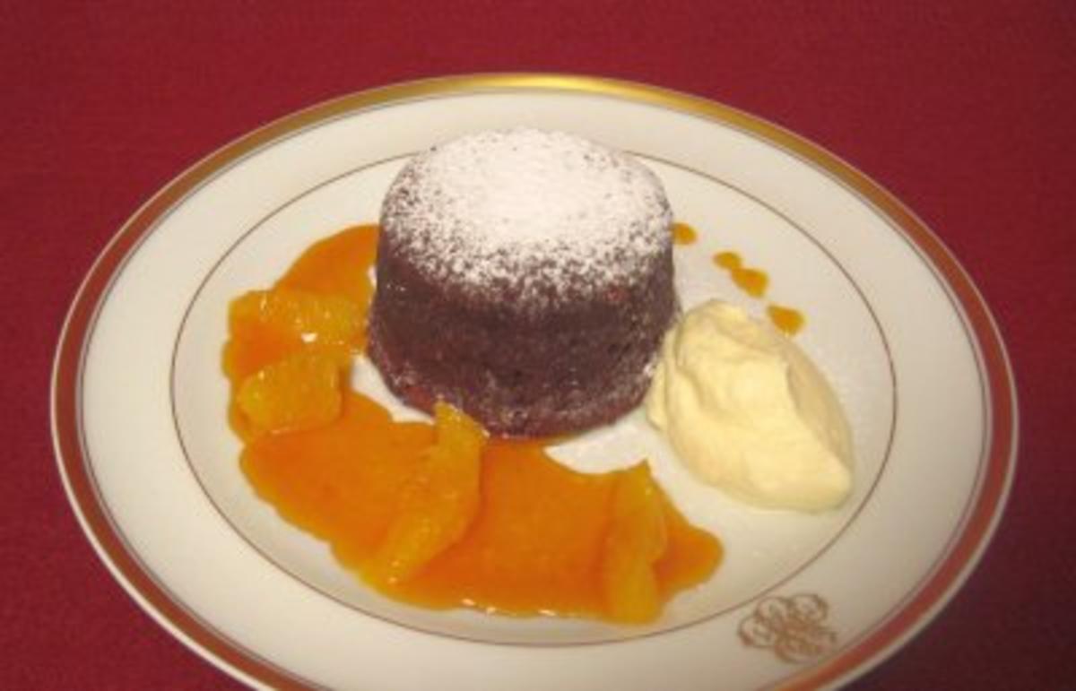 Bilder für Schokoladen-Fondant mit Orangenfilets - Rezept