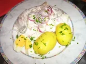 Matjesfilets eingelegt in Ananas-Apfel-Remoulade mit Pellkartoffeln - Rezept
