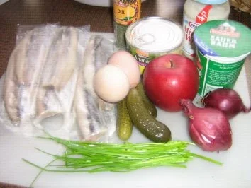 Matjesfilets eingelegt in Ananas-Apfel-Remoulade mit Pellkartoffeln - Rezept - Bild Nr. 2