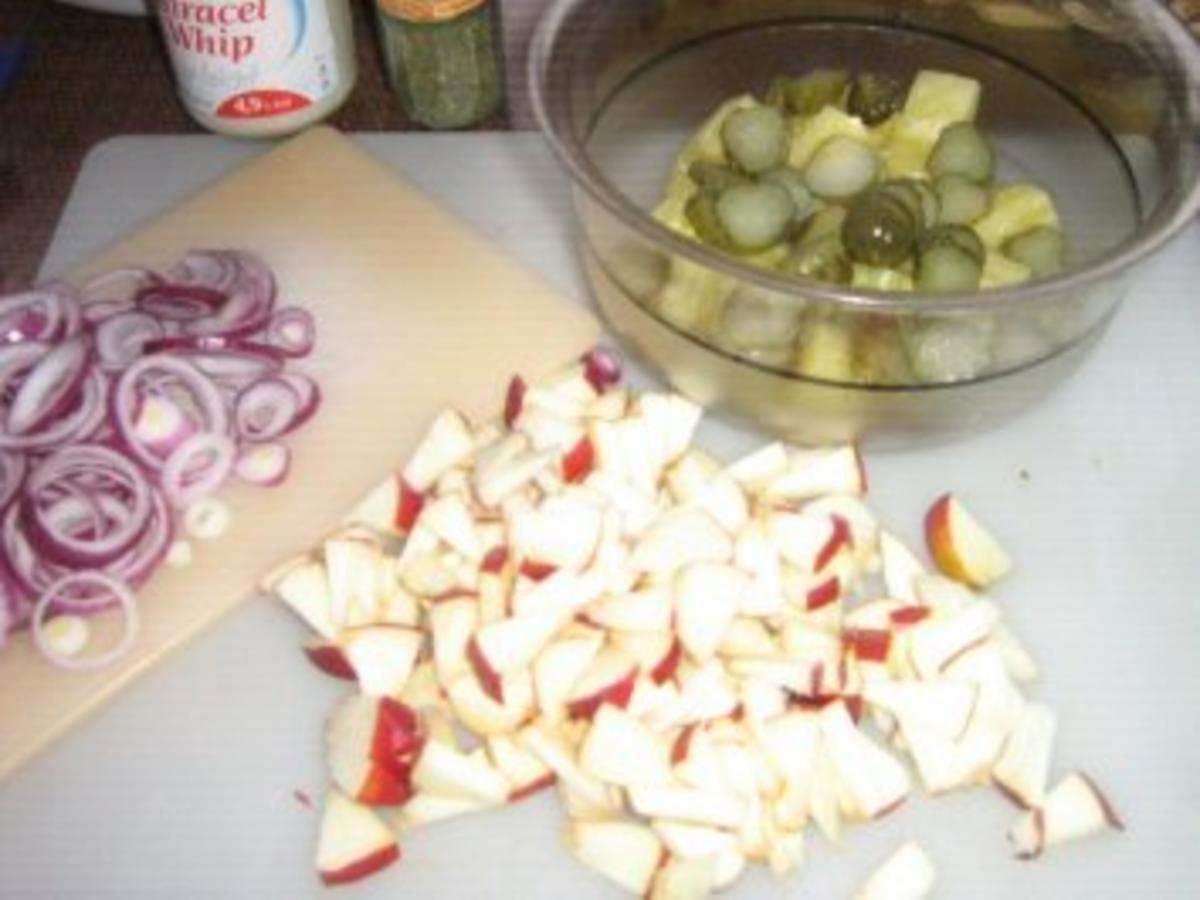 Matjesfilets eingelegt in Ananas-Apfel-Remoulade mit Pellkartoffeln ...