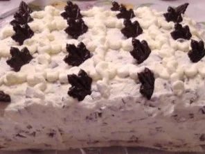 Rezept: Biskuit-Pfirsich-Sahneschnitte Bild Nr. 2 Biskuit-Pfirsich-Sahneschnitte - Rezept - Bild Nr. 2