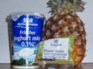 Dessert: Ananas mit buntem Joghurt - Rezept