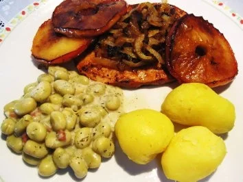 Putensteaks - mit Äpfeln und Zwiebeln... - Rezept