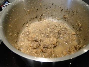 Rezept: Schweinegeschnetzeltes mit Zwiebeln auf Salzbett Bild Nr. 5 Schweinegeschnetzeltes mit Zwiebeln auf Salzbett - Rezept - Bild Nr. 5