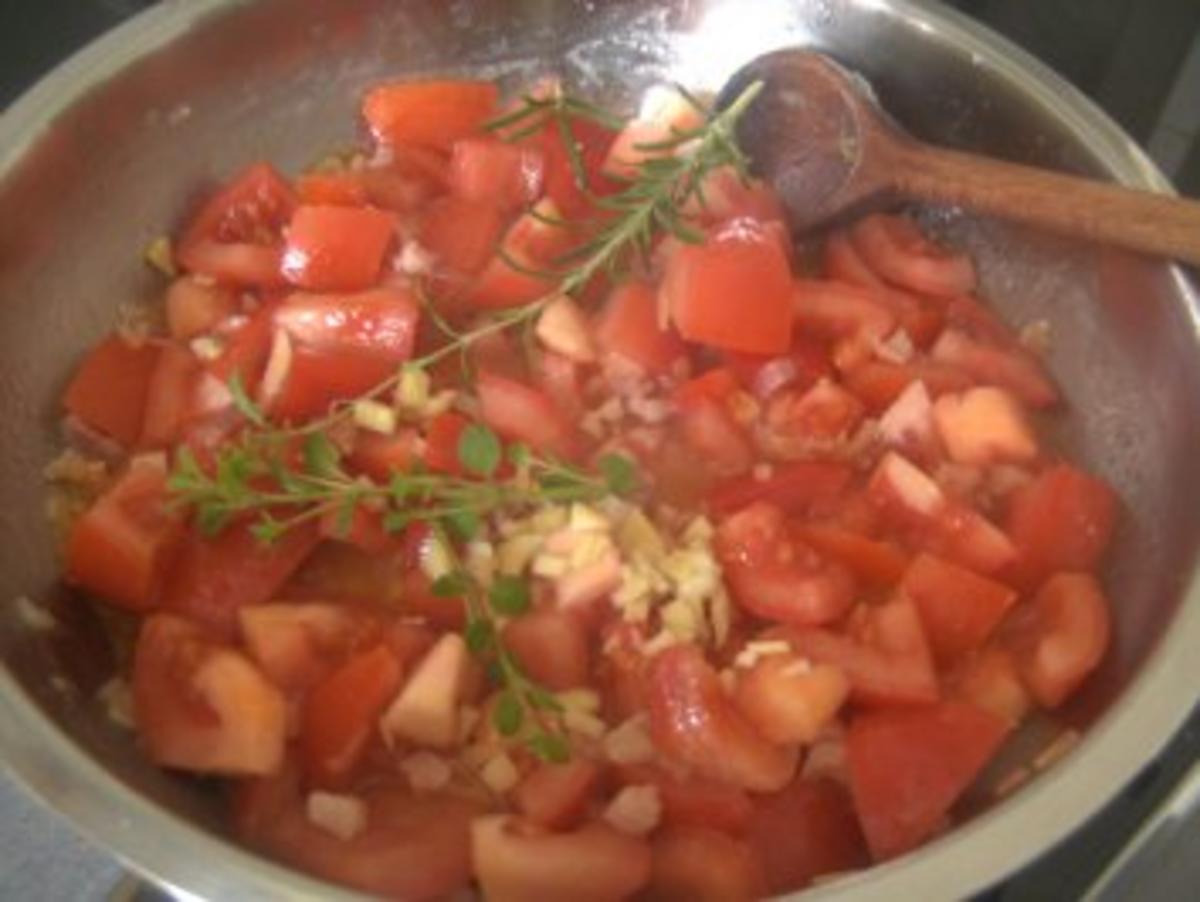 Tomatensoße ( mal etwas herzhafter ) aber verdammt lecker ;-)) - Rezept - Bild Nr. 8