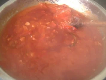 Rezept: Tomatensoße ( mal etwas herzhafter ) aber verdammt lecker ;-)) Bild Nr. 9 Tomatensoße ( mal etwas herzhafter ) aber verdammt lecker ;-)) - Rezept - Bild Nr. 9