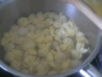 Rezept: Tomatensoße ( mal etwas herzhafter ) aber verdammt lecker ;-)) Bild Nr. 11 Tomatensoße ( mal etwas herzhafter ) aber verdammt lecker ;-)) - Rezept - Bild Nr. 11