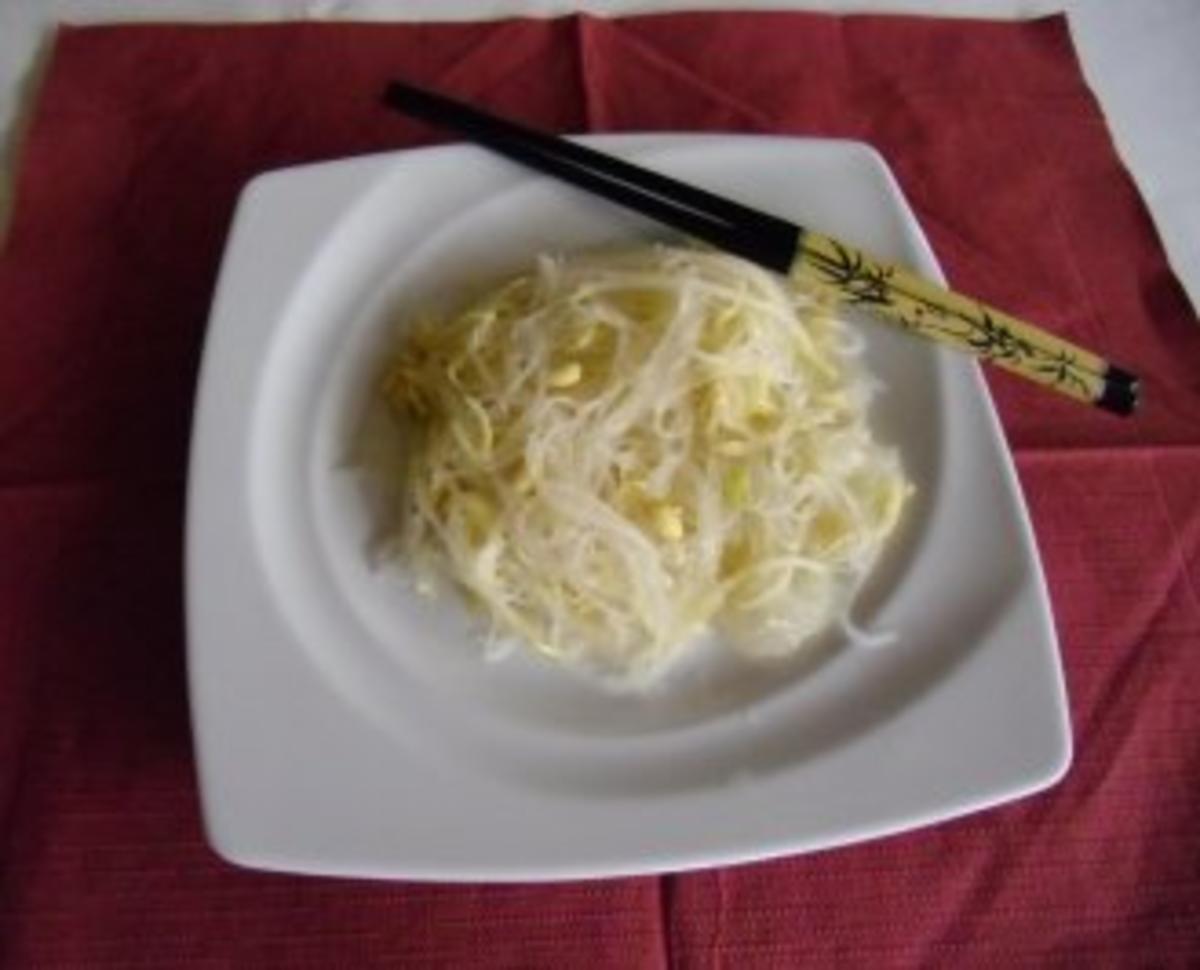 Chinesischer Glas- Seidennudelsalat - Rezept