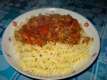 Bolongnese mit Gemüse - Rezept