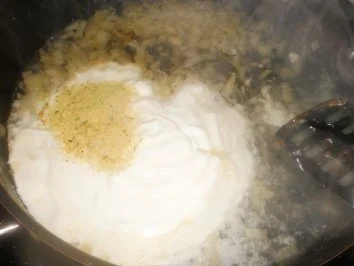 Rezept: Farfalle mit Klößchen und Käsesauce Bild Nr. 10 Farfalle mit Klößchen und Käsesauce - Rezept - Bild Nr. 10