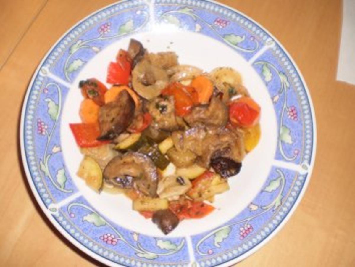 Mediterranes Ofengemüse mit Honig-Essig-Öl-Marinade - Rezept - Bild Nr. 6