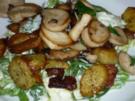 Salat mit Kräutersaitlingen und Bratkartoffeln - Rezept