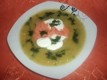 Kohlrabicremesuppe mit Räucherlachs - Rezept