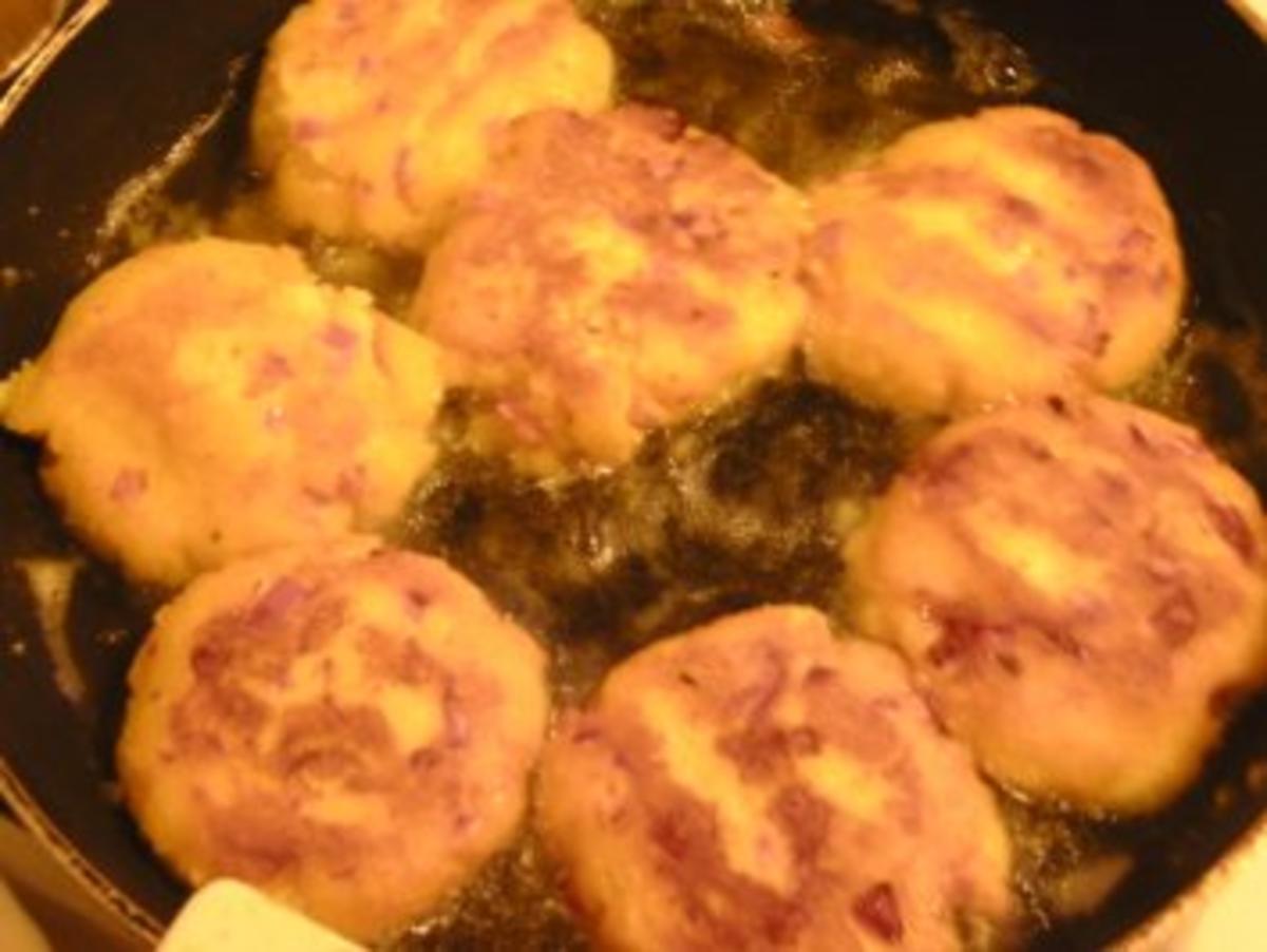Polenta-Paprika-Käse-Bratlinge - Rezept - kochbar.de