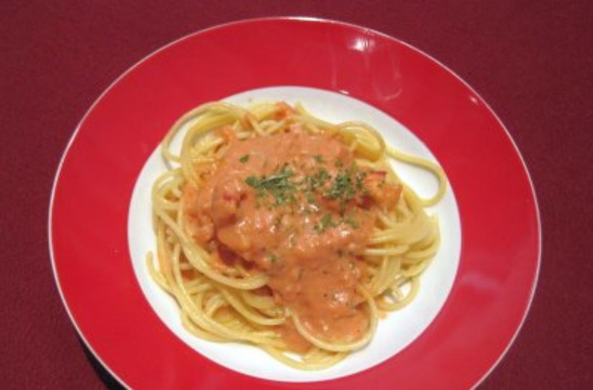 Spaghetti mit Felshummer in leichter Chili-Knoblauch Sahnesoße - Rezept