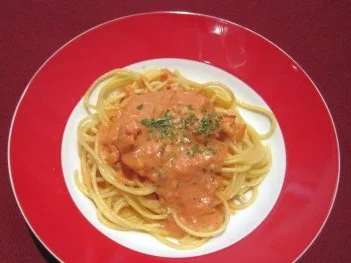 Rezept: Spaghetti mit Felshummer in leichter Chili-Knoblauch Sahnesoße Spaghetti mit Felshummer in leichter Chili-Knoblauch Sahnesoße - Rezept