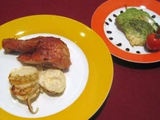 Rezept: Bio-Bier-Grillhühnchen mit Kartoffel-Gratin und Balsamico-Avocado Bio-Bier-Grillhühnchen mit Kartoffel-Gratin und Balsamico-Avocado - Rezept