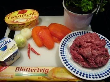 Blätterteig- Hackfleischstrudel - Rezept - Bild Nr. 2