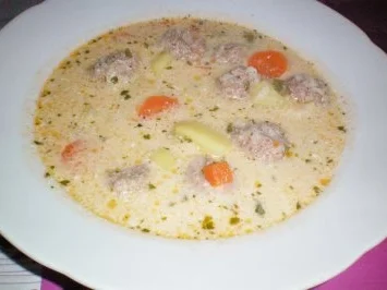 Hackbällchen-Suppe - Rezept