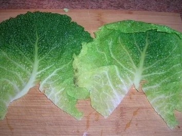 Rezept: Wirsingrouladen gefüllt mit Porree und Pilzen, Beilage zu Rinderbraten in Bordeaux, Bild Nr. 5 Wirsingrouladen gefüllt mit Porree und Pilzen, Beilage zu Rinderbraten in Bordeaux, - Rezept - Bild Nr. 5