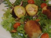 Winterlicher Salat mit gefüllten Kartoffeln - Rezept