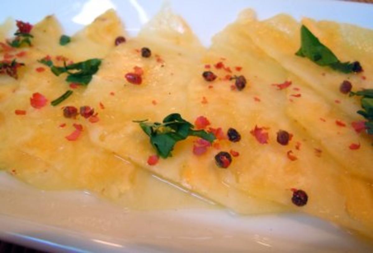 Ananas-Carpaccio mit Koriander-Ingwer-Dressing - Rezept - kochbar.de