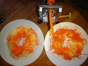 Knusper-Mais-Huehnchen und Coquelet auf Kartoffelstroh - Rezept - Bild Nr. 8