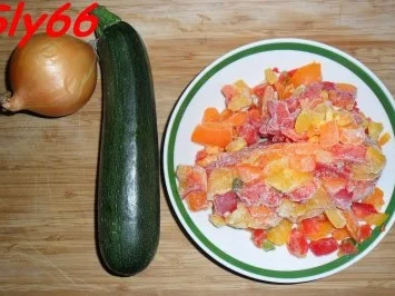 Rezept: Fleischgerichte:Naturschnitzel in Zigeunersoße Bild Nr. 2 Fleischgerichte:Naturschnitzel in Zigeunersoße - Rezept - Bild Nr. 2